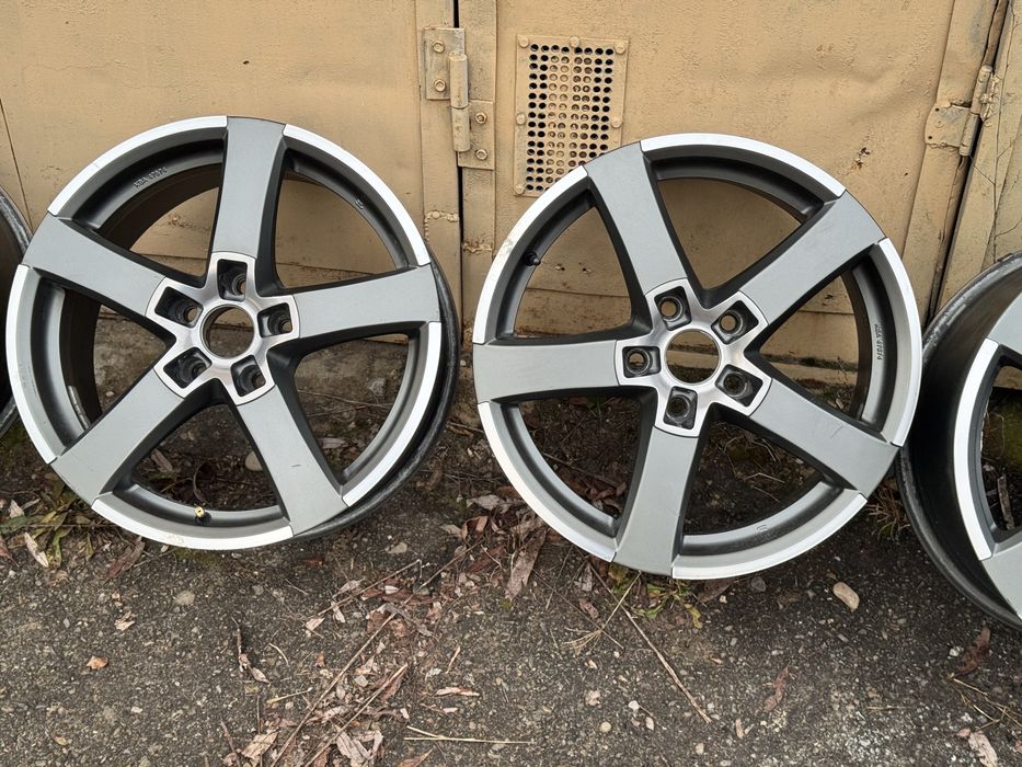 Диски  Autec 114,3 5 17   ЕТ 38,  ЦО 70