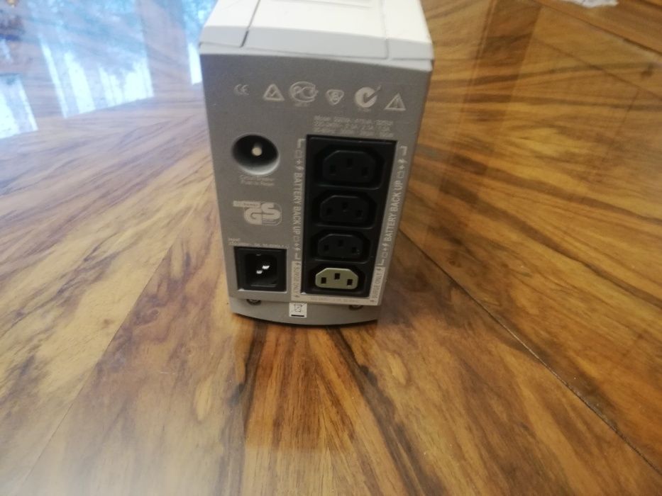 APC Back-UPS, 230 V