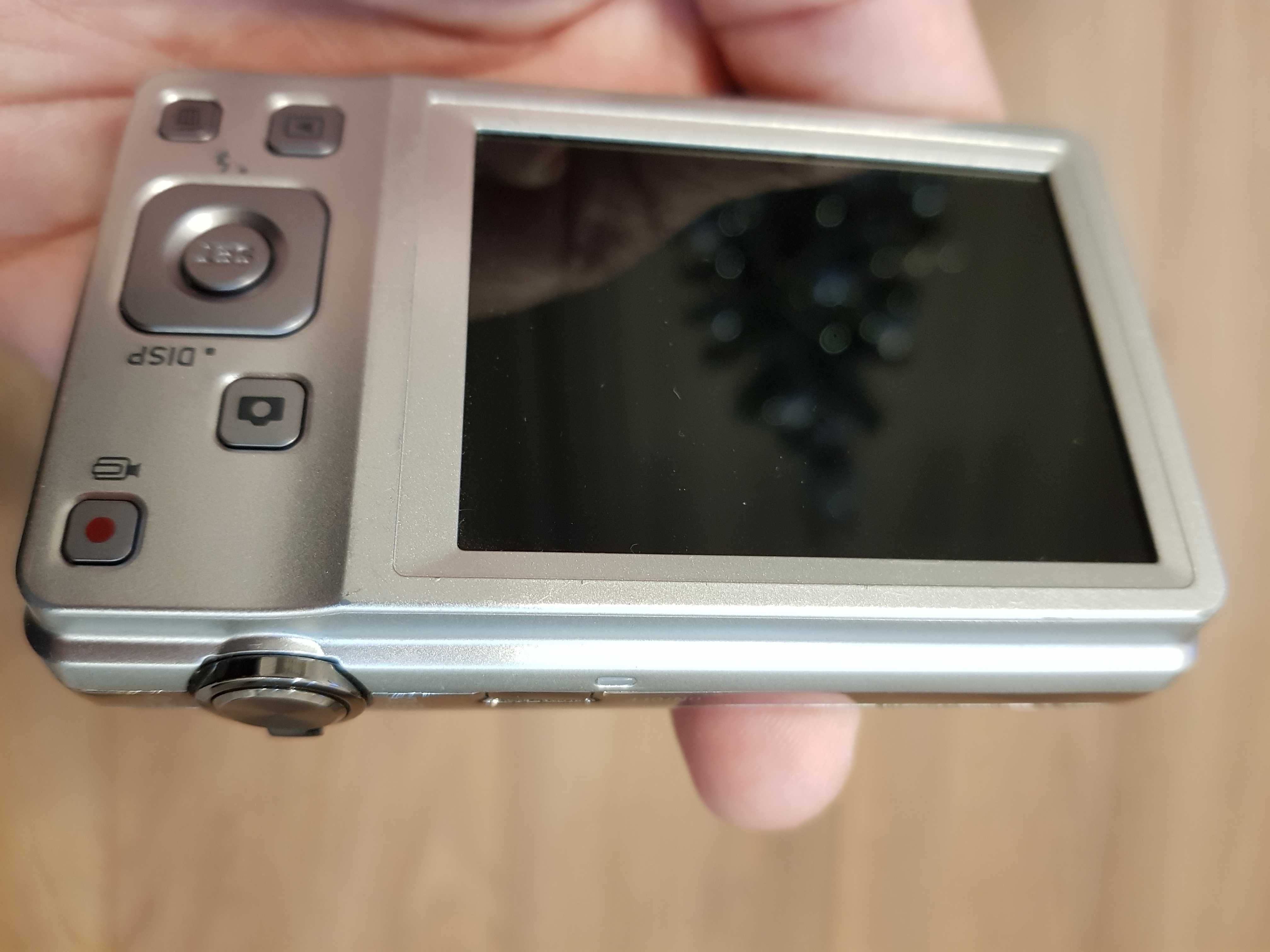 CASIO EXILIM EX-Z28 Silver 16.1 MP Digital Camera
