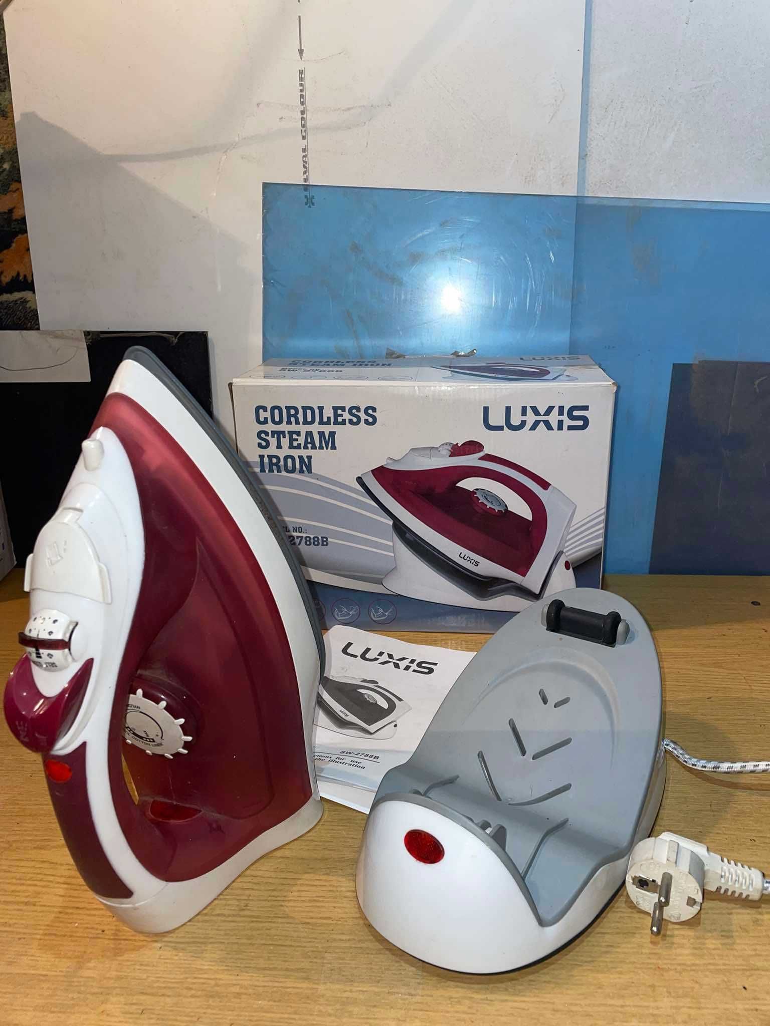 Bezprzewodowe żelazko parowe LUXIS SW-2788B – 2000W