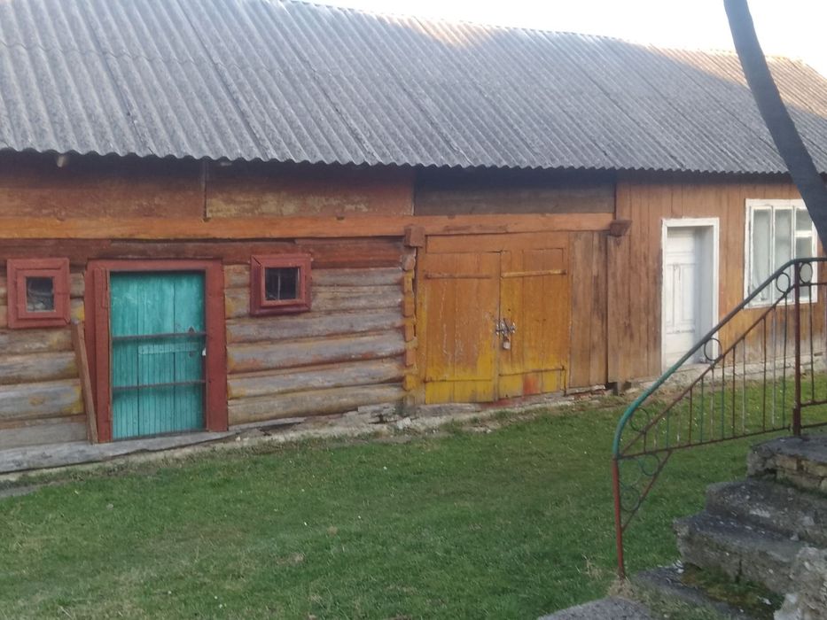 Продам будинок з земельною ділянко 40 соток ю