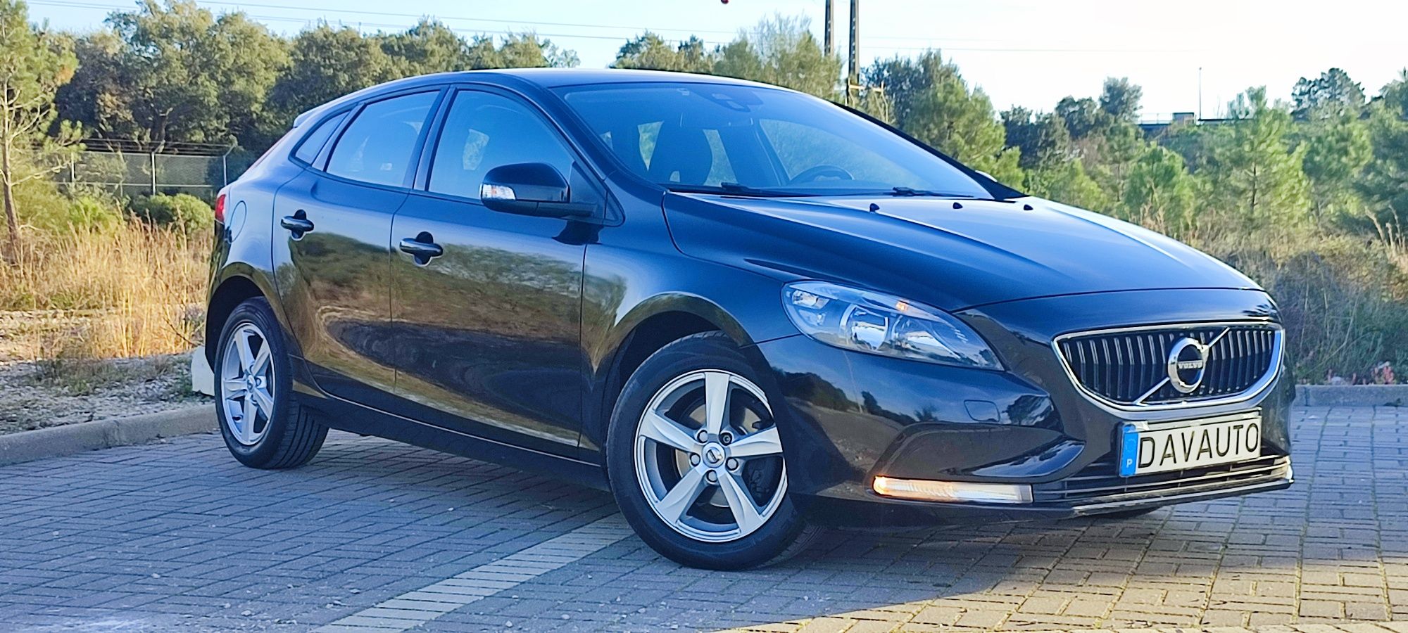 Volvo V40 2.0 D2  190€ Mês Troco financiamento