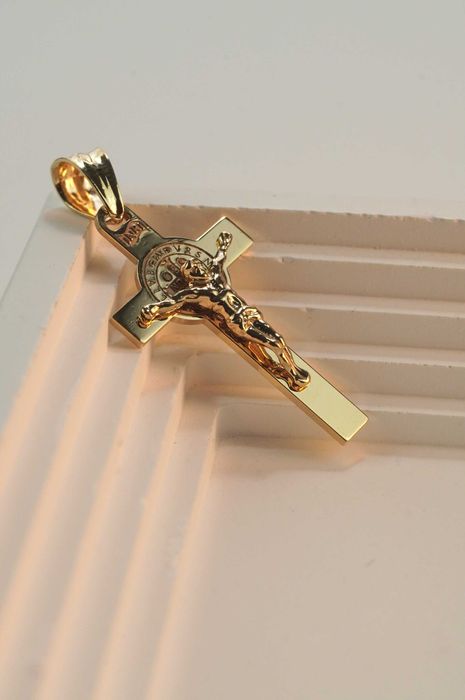 Złote krzyżyk 14K 1.95g