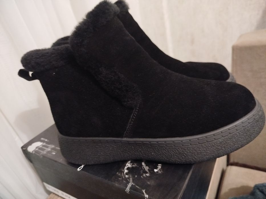 Чоботи черевики  зимові замшеві 39