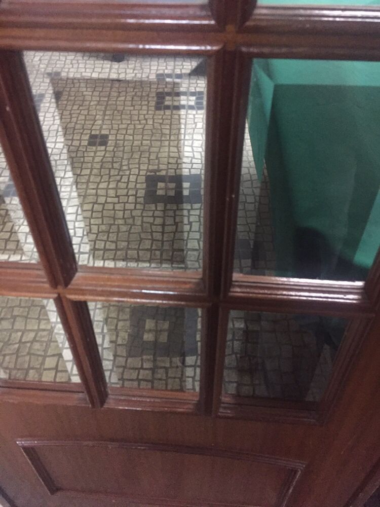 portas com 2m de altura por 75cm de largo impecável