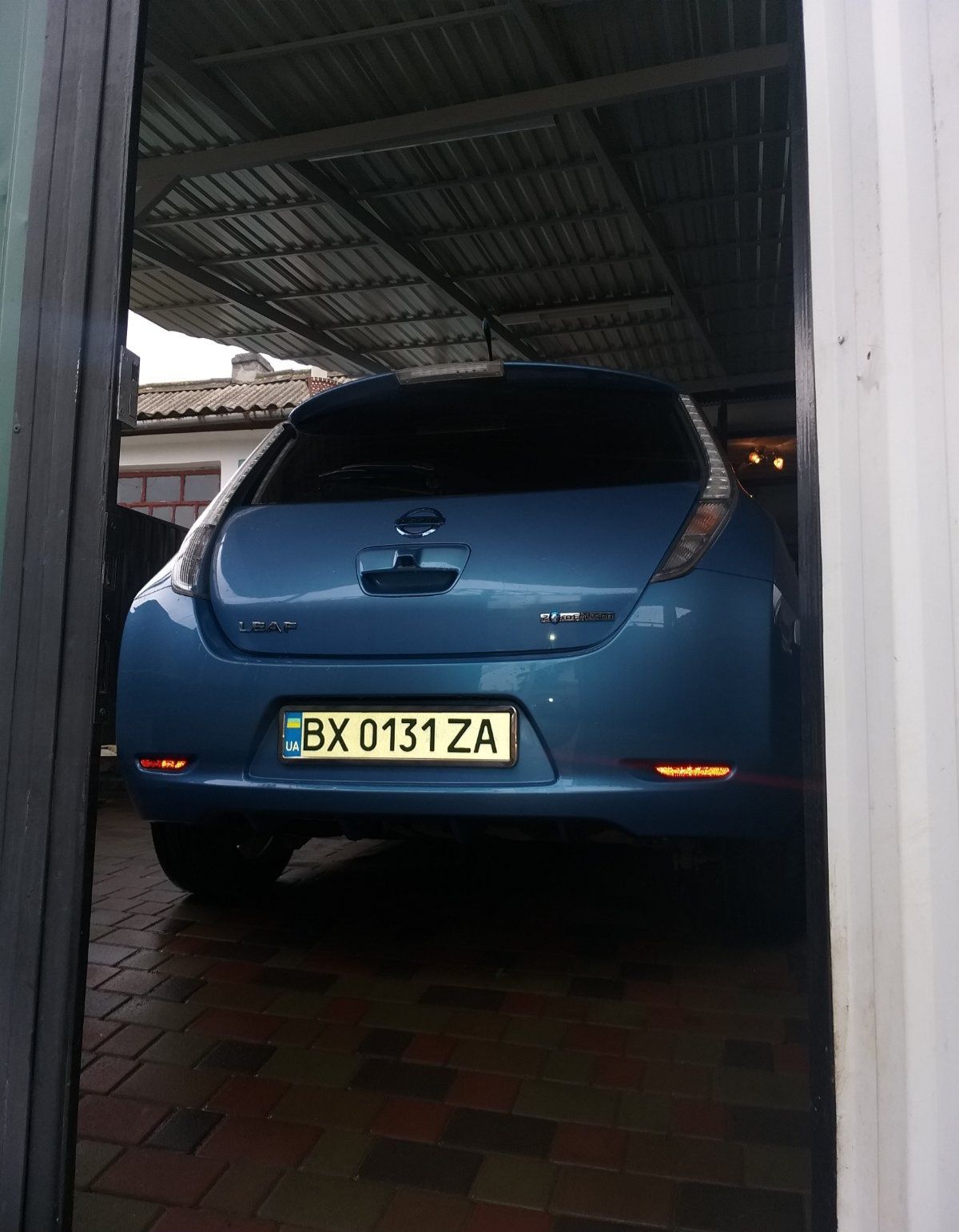 Продам Nissan leaf