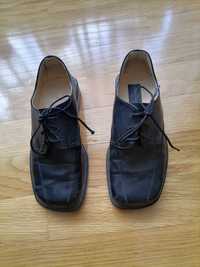 Buty chłopięce eleganckie czarne rozmiar 29