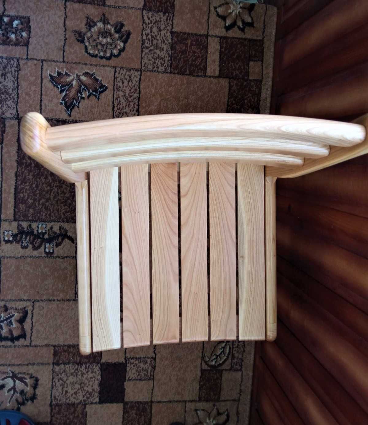 Крісло дерев'яне з твердої породи