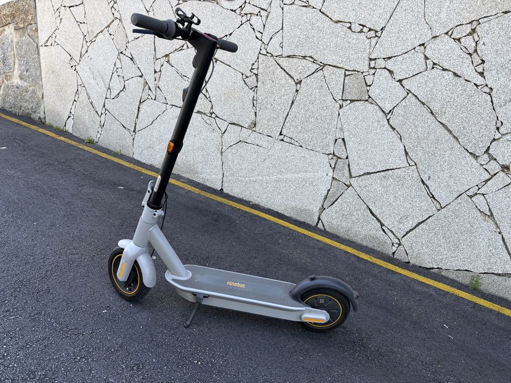 ## 2- Trotinete Ninebot G30 LEII 37 km/h ##