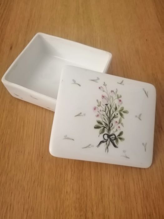 Caixa de porcelana Vista Alegre