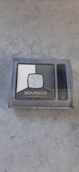 Cienie bourjois 01 grey smoky stories