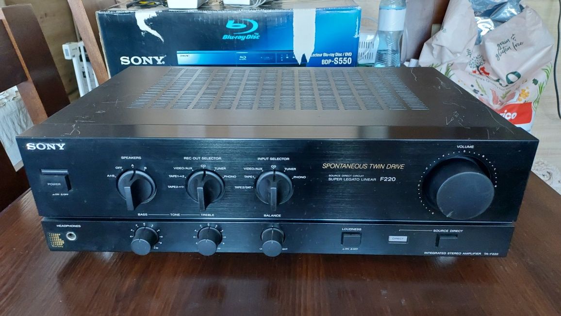 Sony TA-F220 wzmacniacz