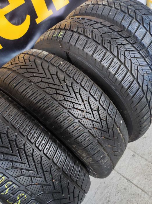 Opony zimowe 215/70R16