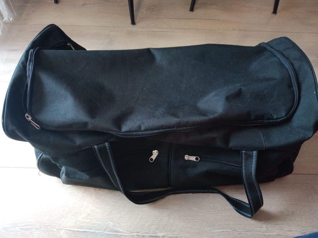 Enrico Benetti duża czarna torba, walizka na kółkach.