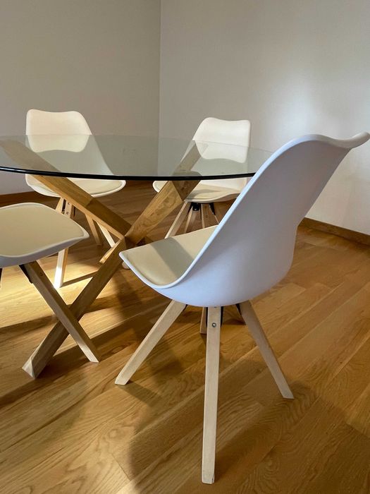 Cadeira e Mesas de Sala Jysk