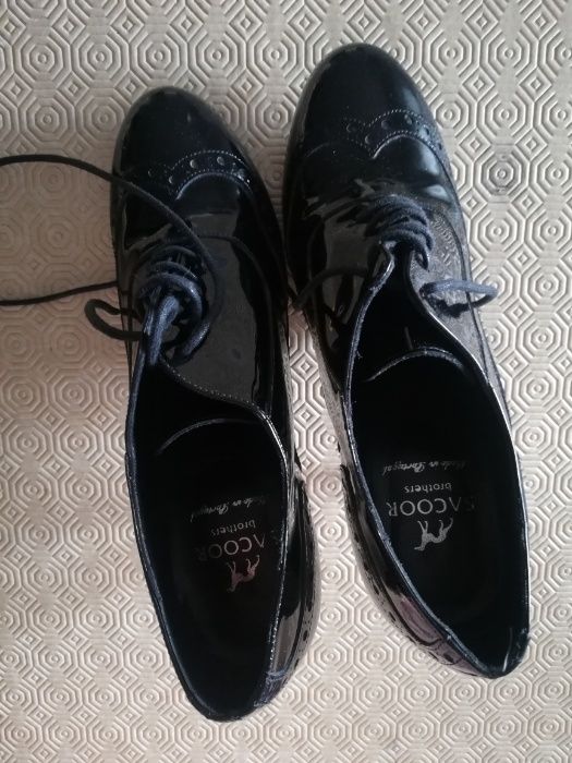 VENDO Botins Sacoor (novos)