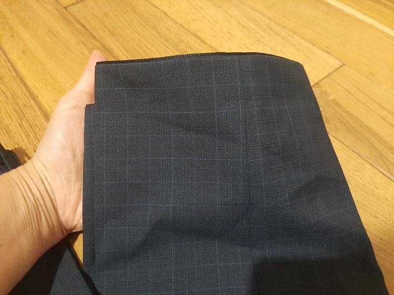 Стильные классические шерстяные брюки Hugo Boss оригинал