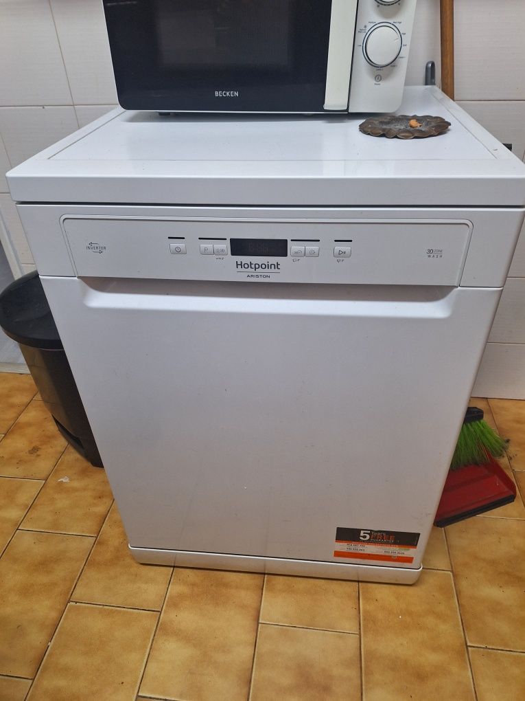 Maquina de lavar loiça hotpoint