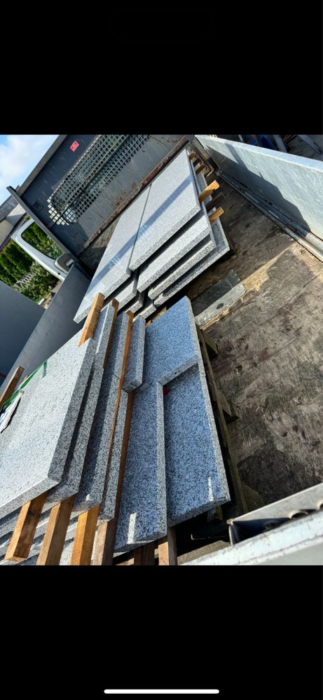 Parapety granitowe, nagrobki, blaty lazienkowe kuchenne