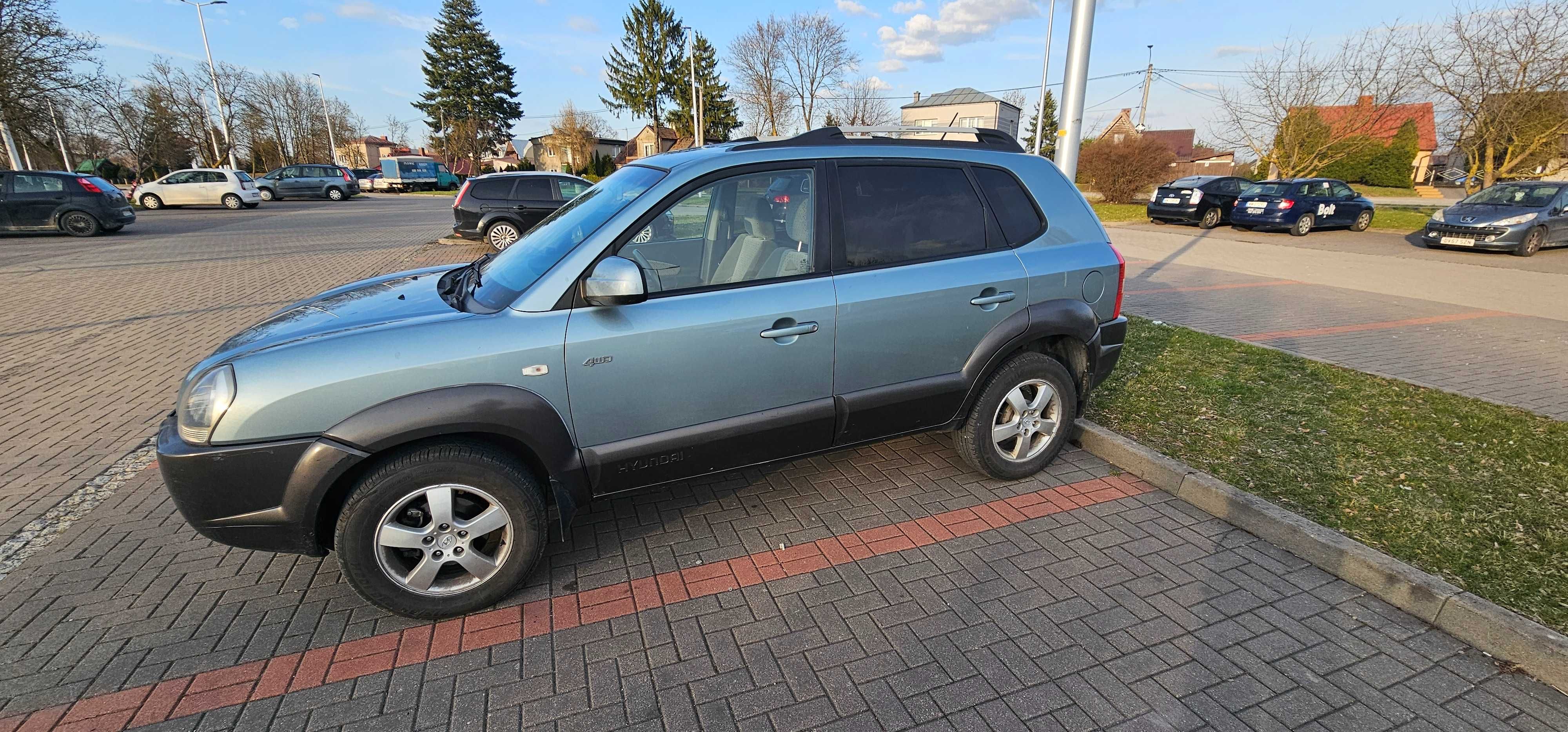 Hyundai Tucson 2005 benzyna 4x4 przyciemniane szyby hak