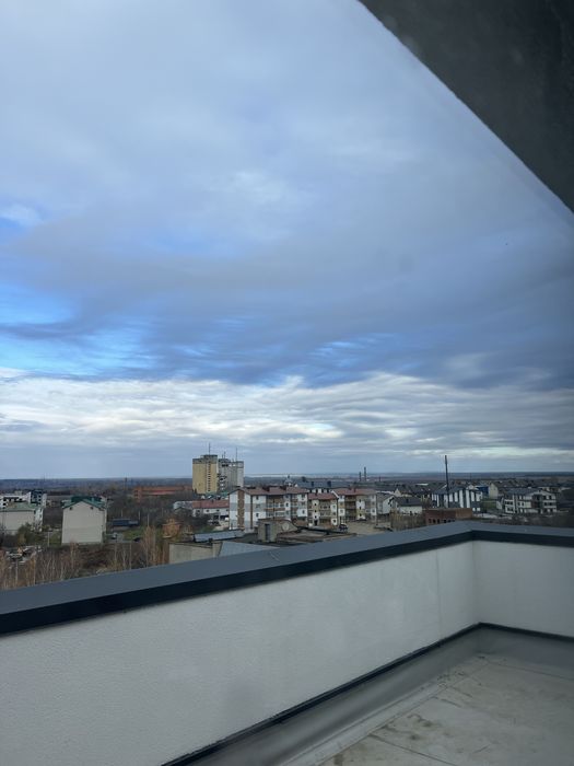 ДВОРІВНЕВА квартира із двома терасами