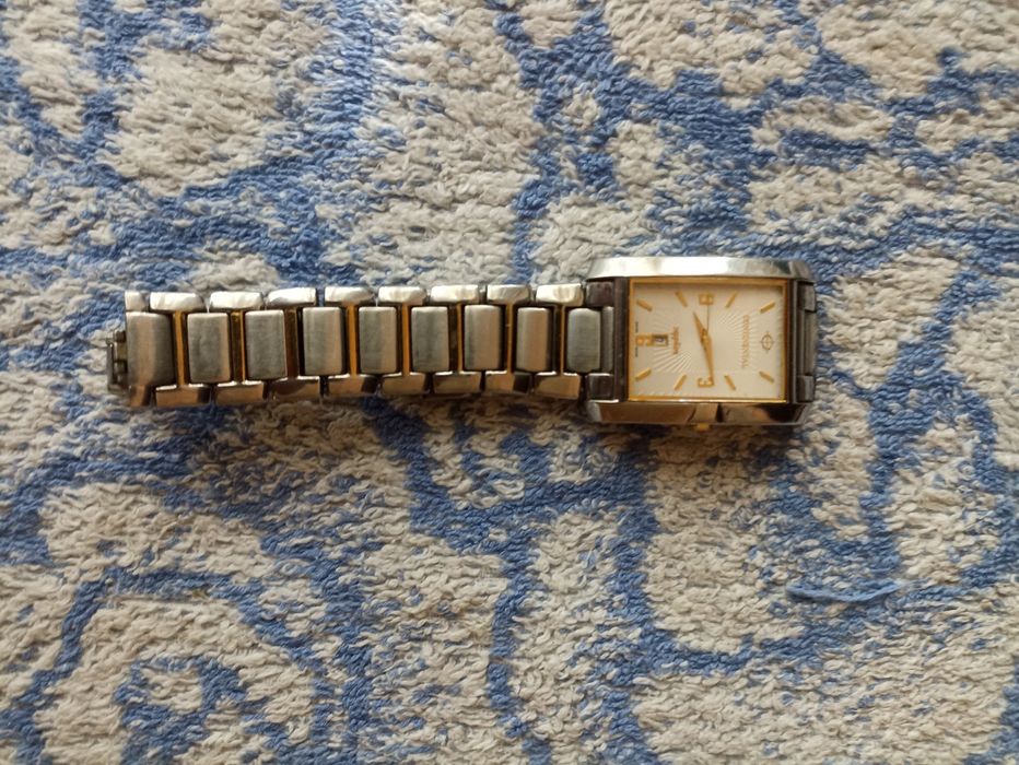 Швейцарские часы.Кварцевые