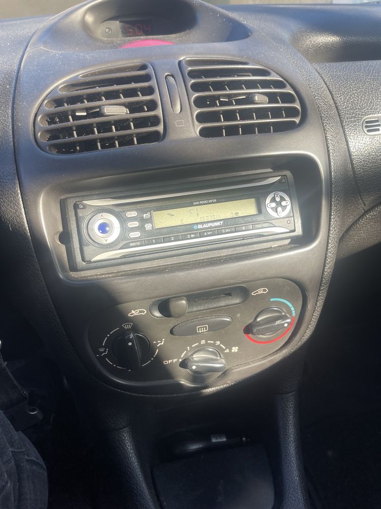 Peugeot 206 comercial
