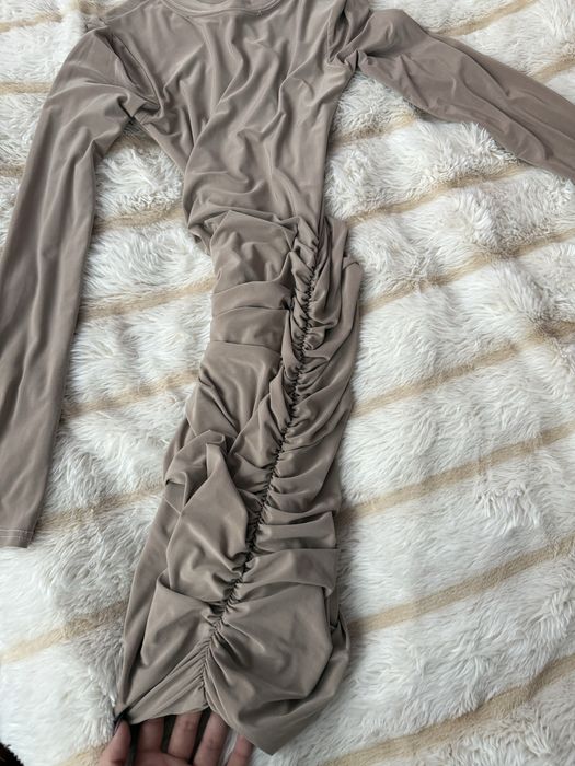 плаття в обтяжку