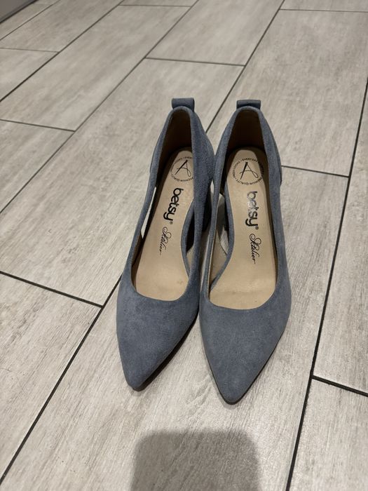 туфлі екозамша на каблучку