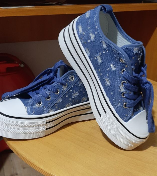 Жіночі кеди високі