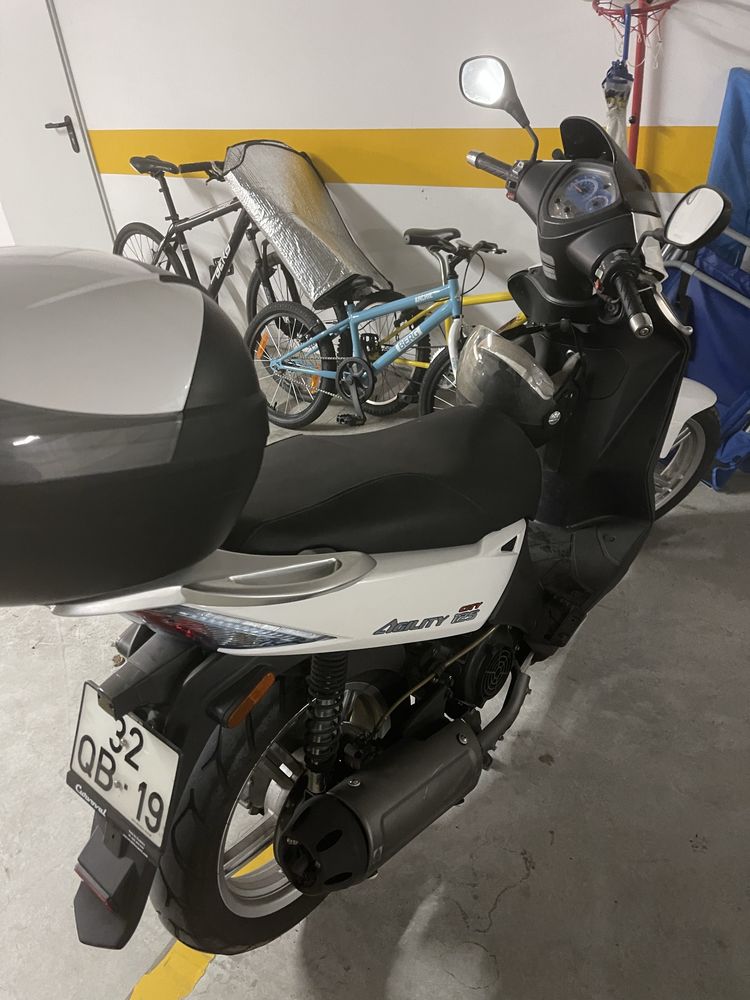 Agilty 125 branco.