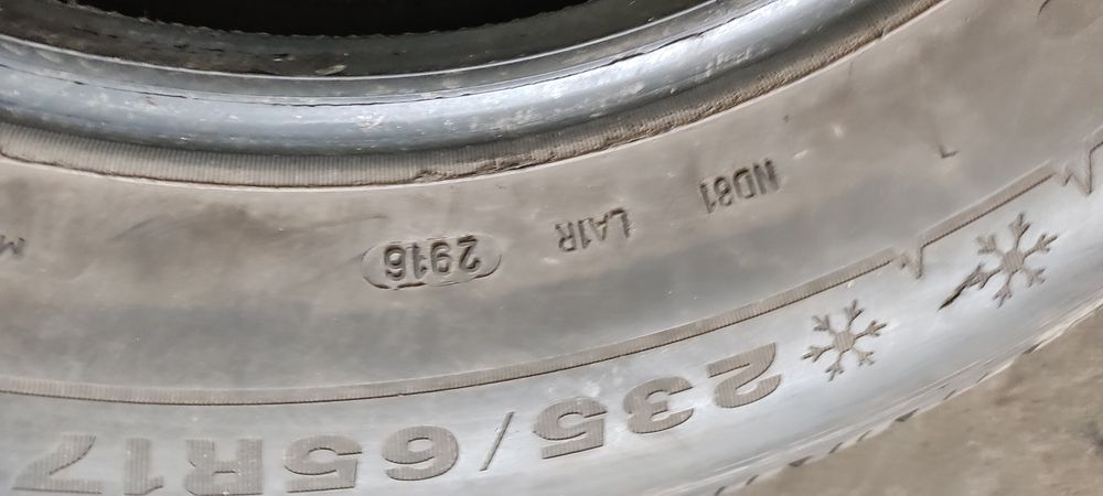 Zimowe 235 65r17 Dunlop winter sport 5 suv