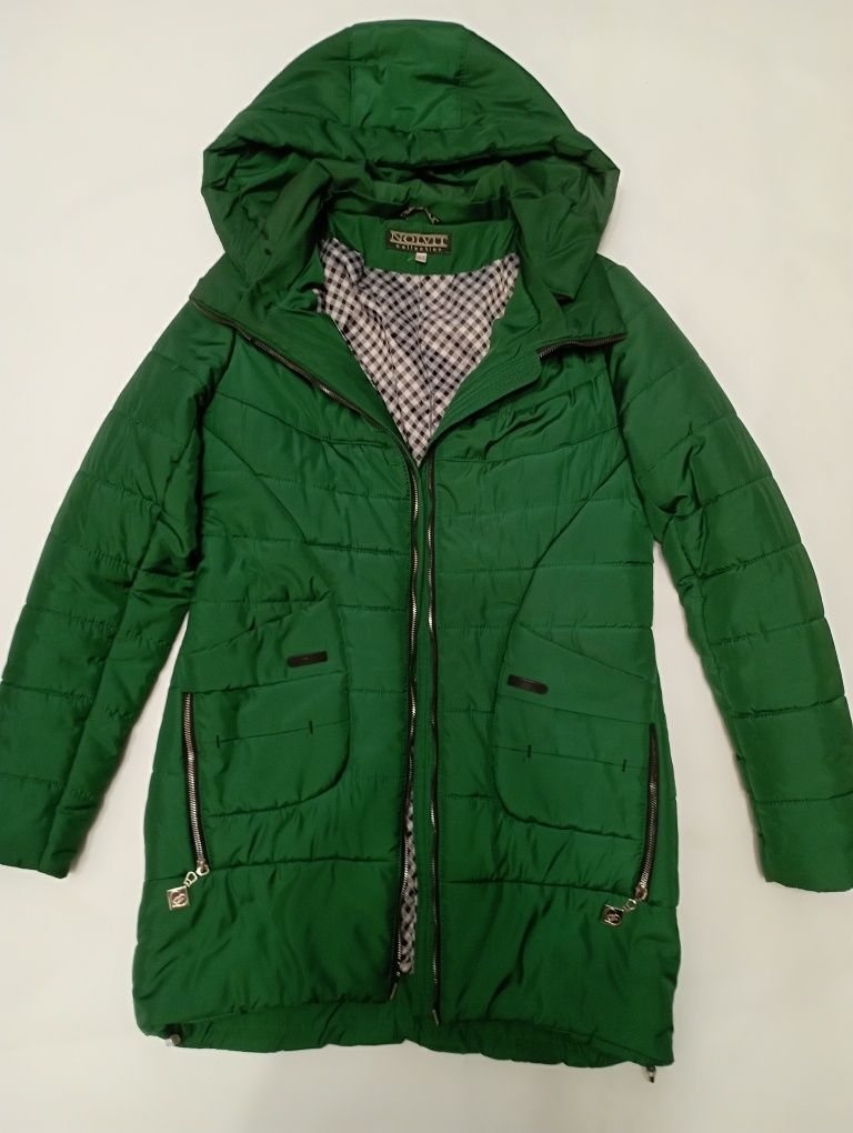 Продам Весняно-Осінню куртку 450 грн