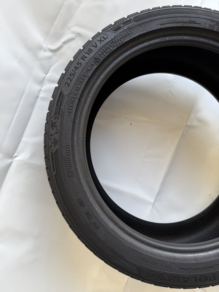 225/45/18 Barum Polaris 5 95V 2021R (212)