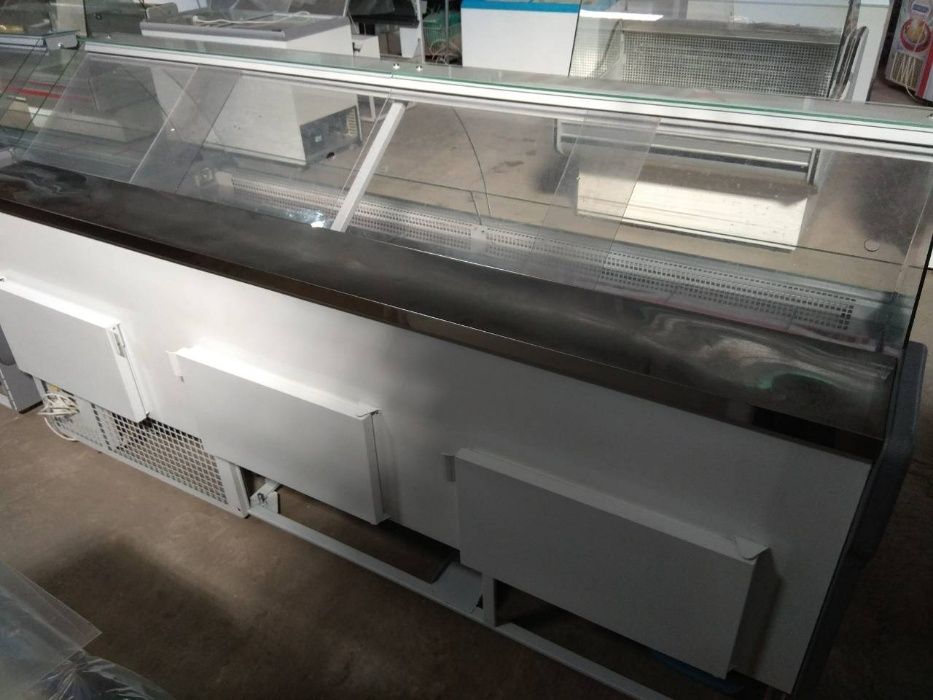 Холодильная витрина Невада 2,5 м (Технохолод) Б\у