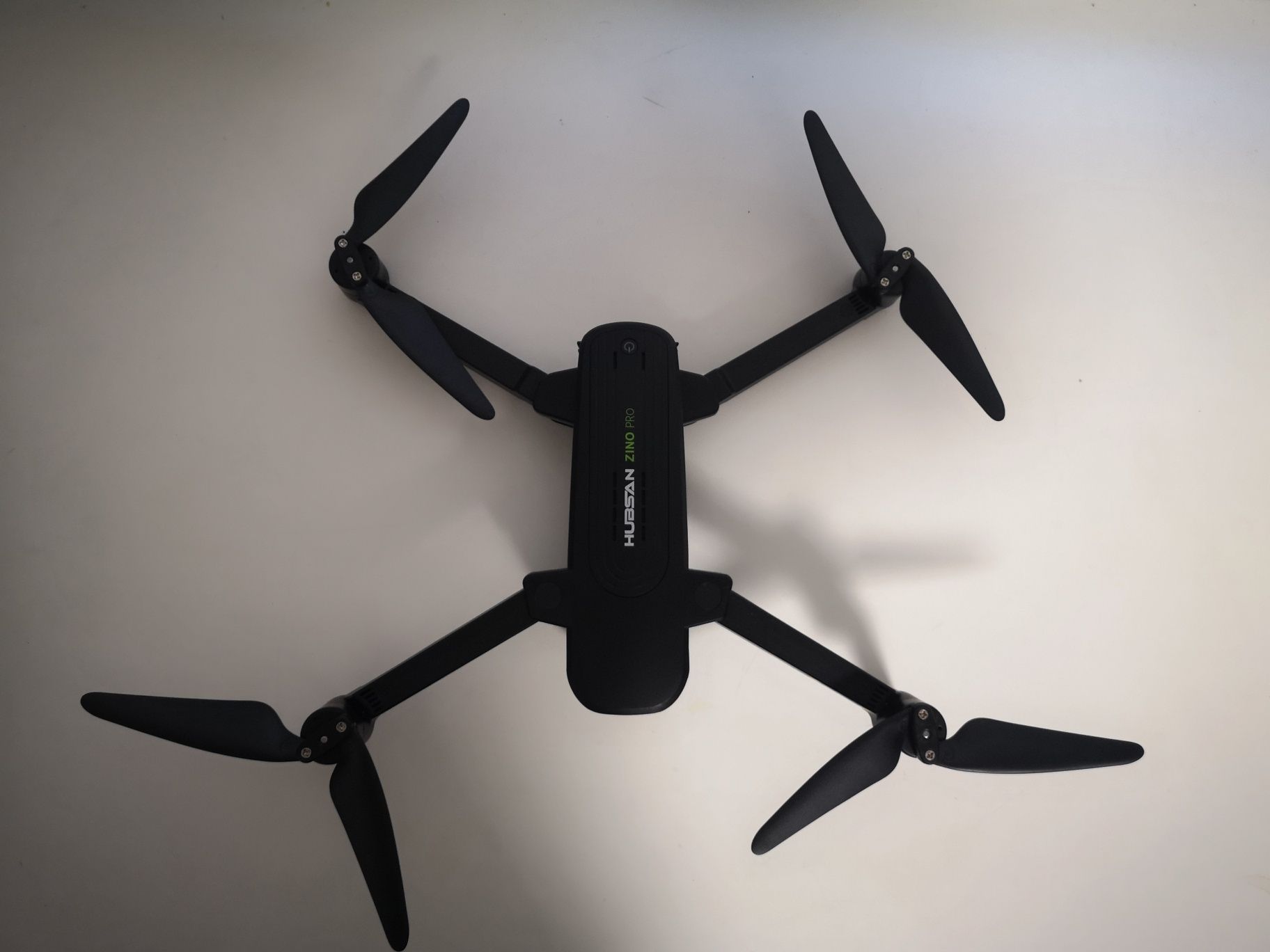 Продам Hubsan Zino Pro