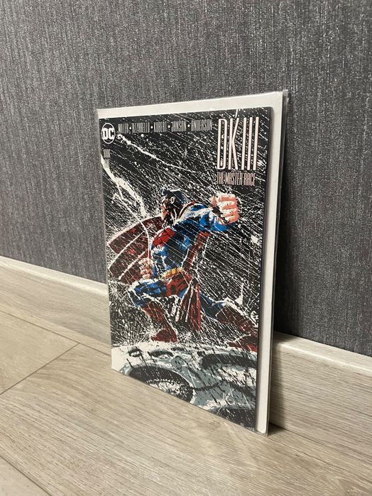 Комікс Dark Knight 3 Master Race #9