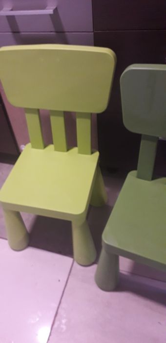 Stoliczek z krzesełkiem dla dziecka