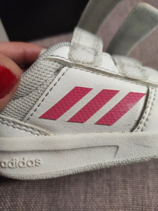 Buciki Adidas dla dziewczynki