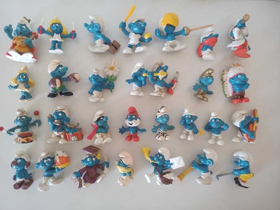 bonecos figuras pvc Smurfs estrunfes Schleich / Maia Borges