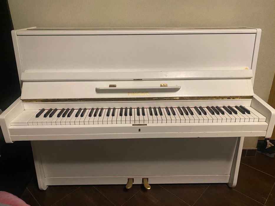 фортепіано , 90% новий