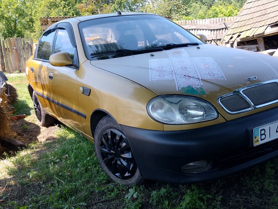 Продам сенс 1.3 в хорошому стані