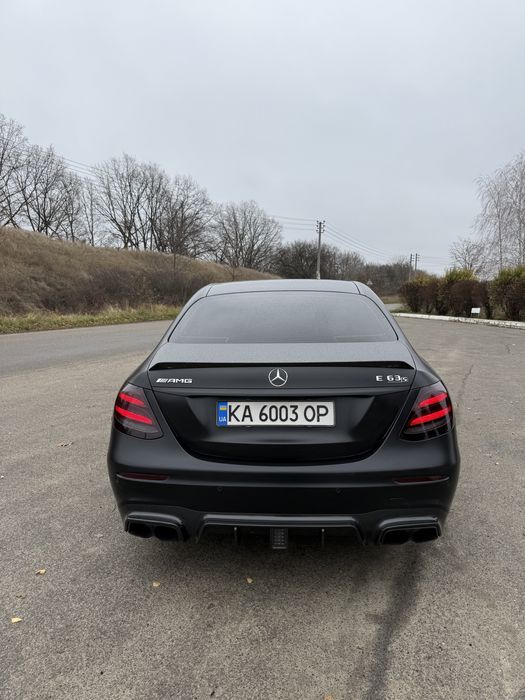 Продам Mercedes-Benz E 63 AMG