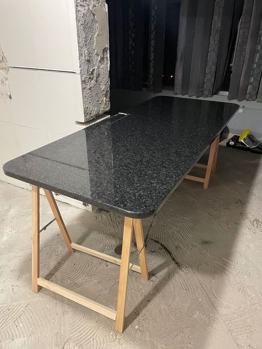 Tampo de mesa em pedra