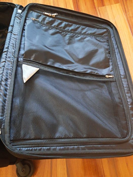 Walizka czarna materiałowa- pojemna