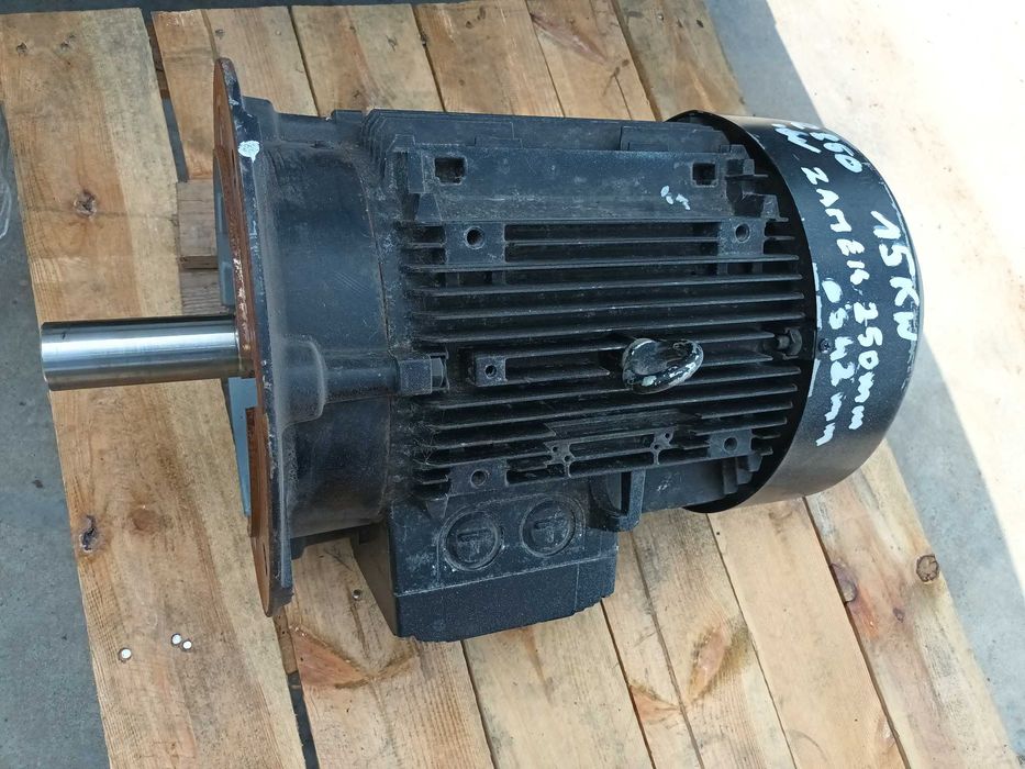 Silnik elektryczny Siemens 15kw 2945 obr/min kołnierzowy