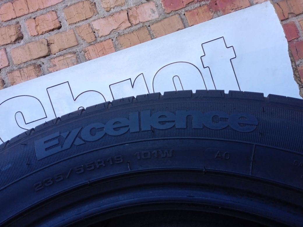 Шини 235/55 R 19 Good Year Excellence. Літо пара. Колеса склад.