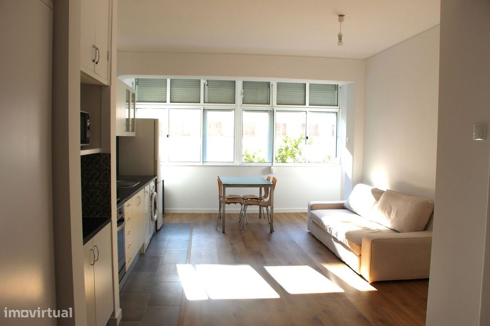 Exelente T1, com 68 m2, em Campo de Ourique