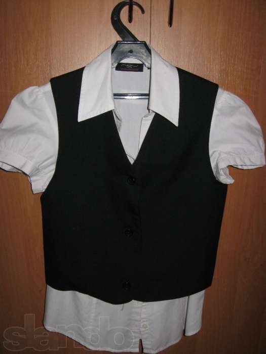 Блузка белая для школьницы