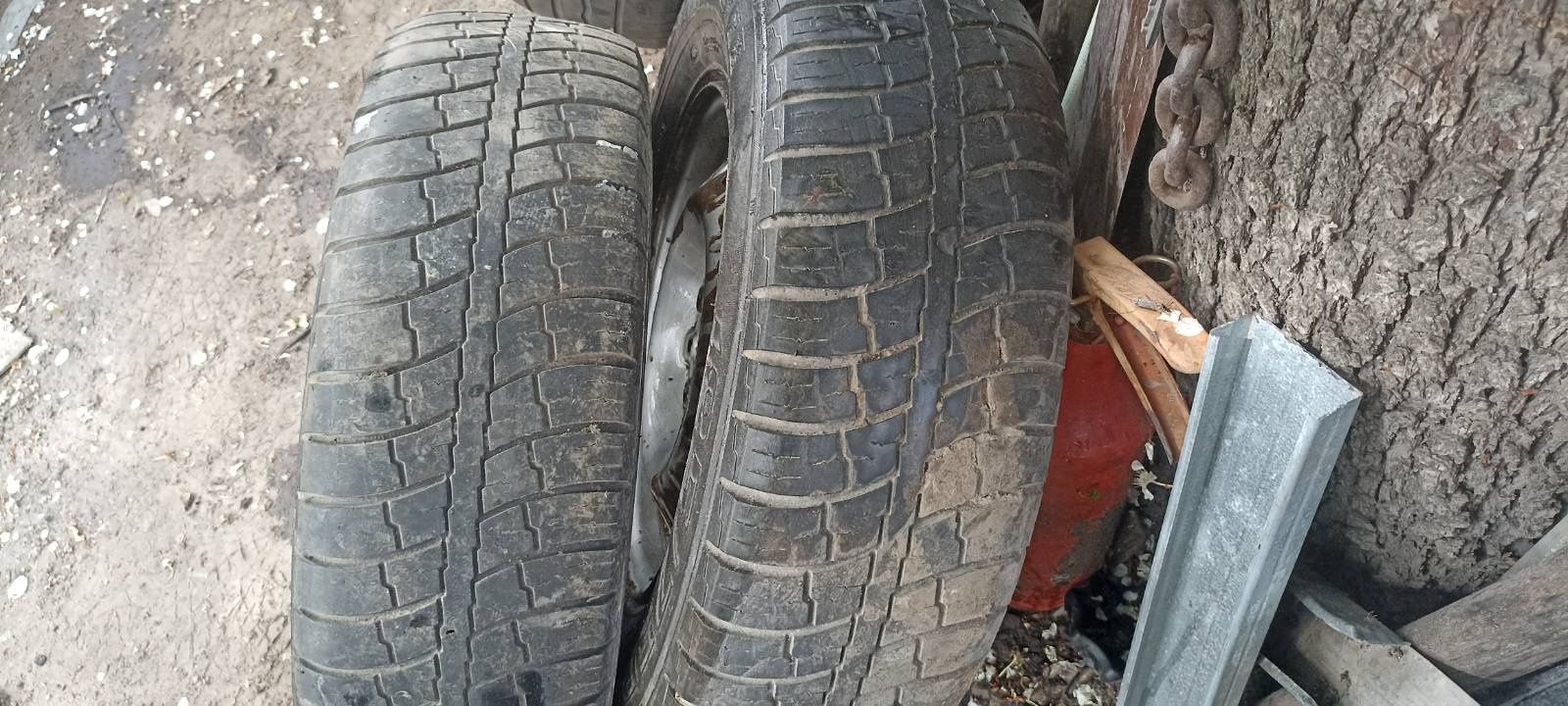 Резина цешка 185/75R13C с дисками 4 на 98